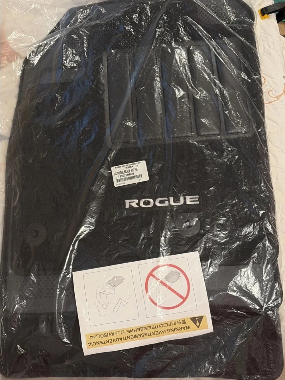 Genuine Nissan Rogue Carpet Floor Mats Black 4pc Set OEM T99E2-6RR0B 2023-2026
